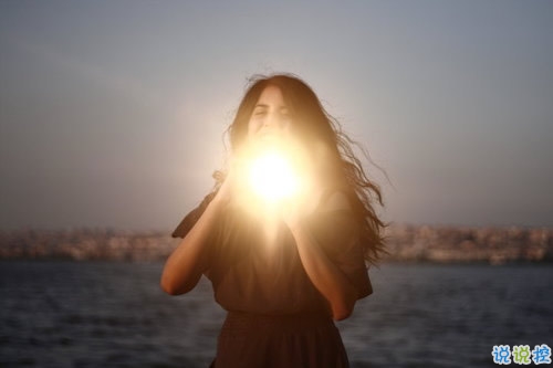 表達(dá)愛(ài)意的唯美句子配圖 肯定能打動(dòng)你心的唯美說(shuō)說(shuō)帶圖片8