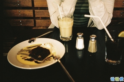 刺痛內(nèi)心的傷感說(shuō)說(shuō)帶圖片 2019最新失落傷感的句子合集13