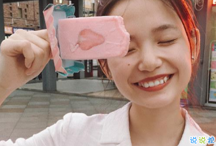 關于犯二的說說校園版：聽過很多減肥方法，依然胖著過完這一生1