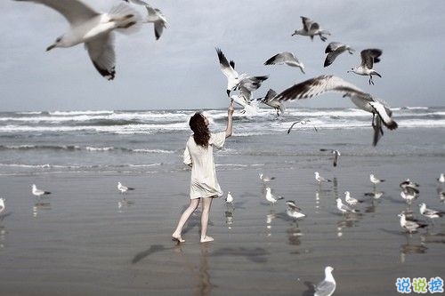 適合朋友圈發(fā)自拍的文案 女生發(fā)自拍的配文獨特有趣11