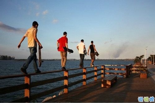 勵(lì)志正能量的心靈雞湯句子和圖片 勇敢的少年啊請你大膽往前走別回頭8