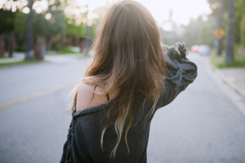 適合女生發(fā)說說的霸氣超拽個性說說帶圖片11