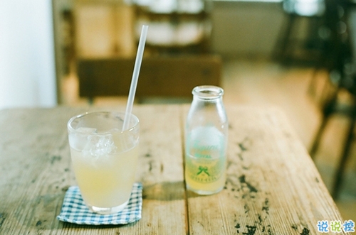 簡(jiǎn)單而又唯美有哲理的英文說(shuō)說(shuō)帶圖片 你醒在別人的夢(mèng)里15