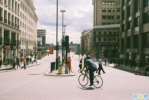 勵(lì)志正能量的心靈雞湯句子和圖片 勇敢的少年啊請你大膽往前走別回頭1