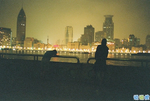 愛錯了人換來一身傷痕的說說大全 親身經(jīng)歷愛情得到的經(jīng)典傷感說說15