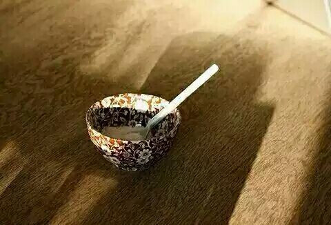 讓人難過傷感愛情說說帶圖片 差一點就抱住他了我再睡一會兒試試7