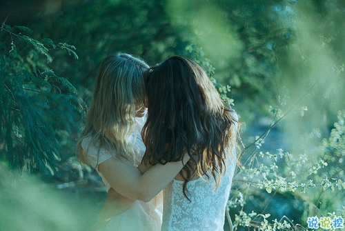 一個(gè)人有些孤獨(dú)的簡(jiǎn)單圖片說說 用一生時(shí)間與你話別9