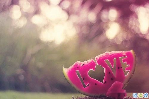 2019微信朋友圈個(gè)性說(shuō)說(shuō)配圖 手機(jī)有電錢(qián)包有錢(qián)比什么都好4