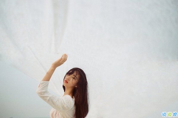 關(guān)于那些悄悄喜歡一個(gè)人的心情的心酸句子和圖片8