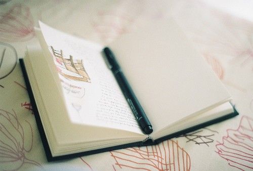 唯美又簡單的一句話說說帶圖片 你本是這世間獨(dú)一無二千般好10