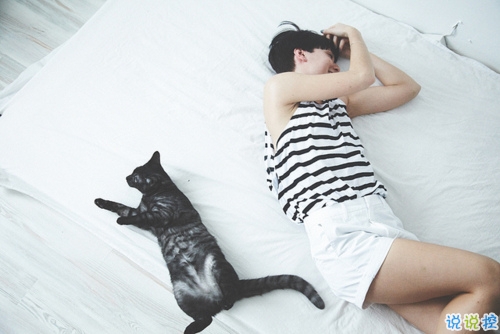 女生個(gè)性說(shuō)說(shuō)經(jīng)典霸氣帶圖片 知道自己不討喜那就乖一點(diǎn)8