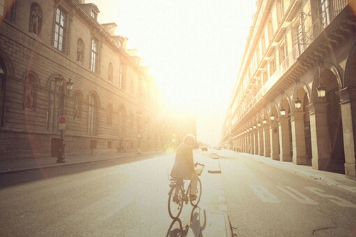 寫給女生的30句經(jīng)典語錄 關(guān)于人生和現(xiàn)實你需要知道的句子1