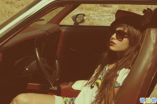 關(guān)于青春的簡短一句話經(jīng)典說說 每個人都有青春的經(jīng)典說說1