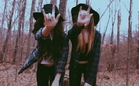 致閨蜜心情圖片說說帶字：感謝在最美的年華遇見你8