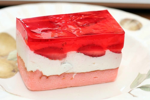 非常甜蜜的關(guān)于愛情的說說帶圖片 突然就覺得認(rèn)識你是件很美好的事情10