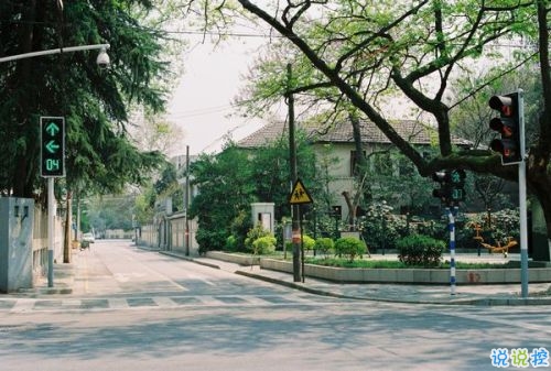 一句話經(jīng)典愛(ài)情說(shuō)說(shuō)帶圖片 長(zhǎng)大后我們都得學(xué)會(huì)的愛(ài)情哲理3