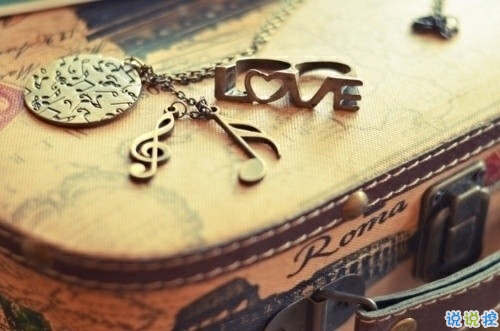 短一點(diǎn)的現(xiàn)實(shí)經(jīng)典說(shuō)說(shuō)帶圖片 社會(huì)很現(xiàn)實(shí)道理很真的說(shuō)說(shuō)9