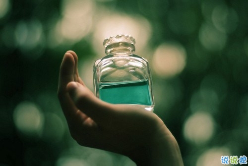 愛情破碎的悲傷說說帶圖片 讓人痛苦的愛情說說配圖6