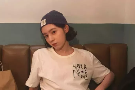 一些觸動(dòng)心靈的英文短句女生版 愿你有前進(jìn)一寸的勇氣1