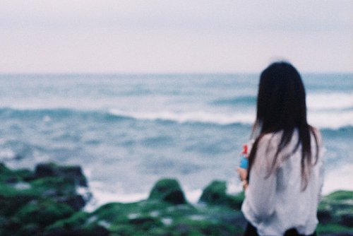 關(guān)于愛情的經(jīng)典精辟說說帶圖片 人一旦愛了一顆心就能百轉(zhuǎn)千回1