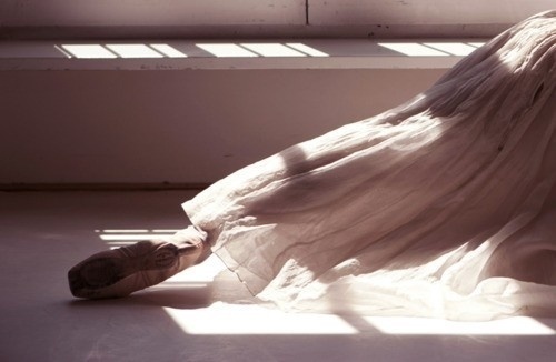 關(guān)于青春人生成長(zhǎng)的經(jīng)典哲理說(shuō)說(shuō)帶圖片 生活不只眼前的茍且還有詩(shī)和遠(yuǎn)方的田野5