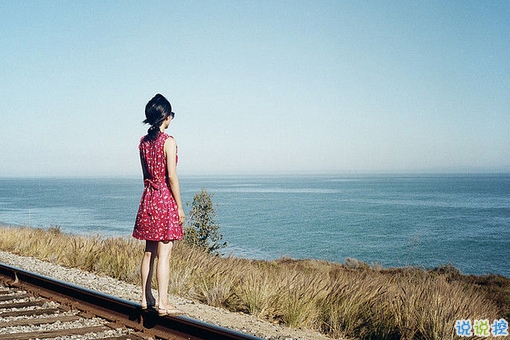 簡(jiǎn)單的一句話唯美有哲理的英文句子 時(shí)間可以治愈一切1