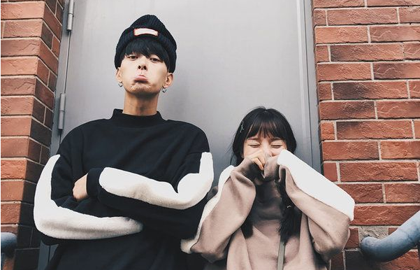 適合戀愛中的小情侶發(fā)的甜蜜情侶說說2