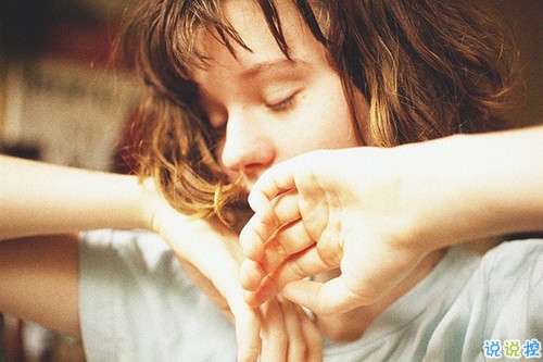 適合戀愛中的甜蜜發(fā)的說說帶圖片 我見過的全部風景都抵不上你一句我想見你11