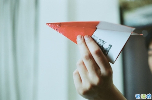 女生傷感心痛到窒息的圖片句子 所有的悲歡都是我一個人的灰燼10