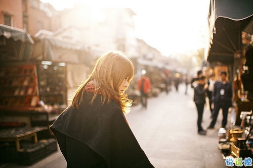 很傷感的非主流經典傷感說說 一瞬間淚流滿面的傷感非主流說說2