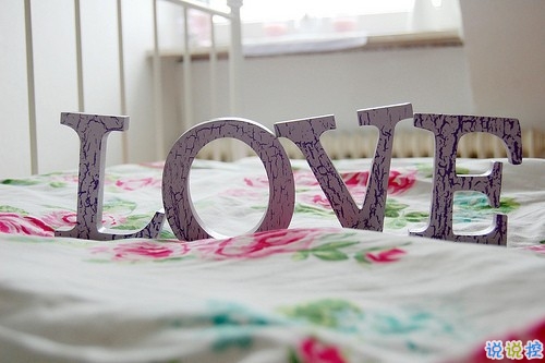 與愛情有關(guān)的朋友圈說說帶圖片 余生有你我好歡喜14