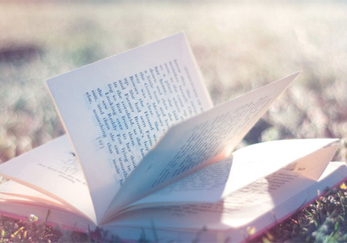 關(guān)于青春成長(zhǎng)的美到極致的唯美句子帶圖片1