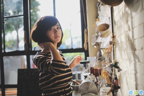 適合戀愛中的甜蜜發(fā)的說說帶圖片 我見過的全部風景都抵不上你一句我想見你12