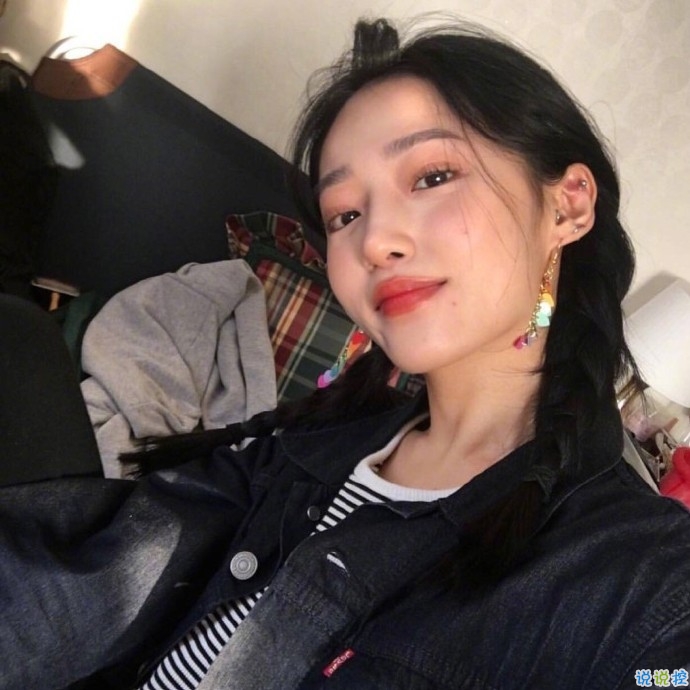 文字控說說短句圖片精選：還是很想跑很遠(yuǎn)的路，去看一個(gè)很愛的人11