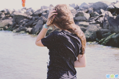 唯美簡單的治愈系說說帶圖片 山月孤寂只是未見我11