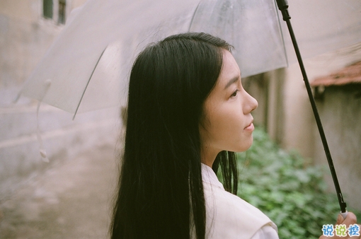 女生超拽霸氣說(shuō)說(shuō)配圖大全 現(xiàn)在最火的心酸短句帶圖片8