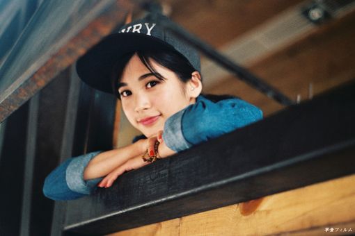 關(guān)于現(xiàn)實生活人生的哲理說說帶圖片 一個人活著應(yīng)該永遠要把目光投向遠方12