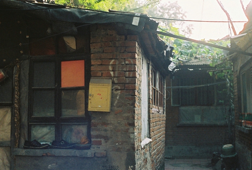 關(guān)于愛(ài)情的簡(jiǎn)單有哲理的句子帶圖片 不要貪心找到那個(gè)對(duì)的人就第一時(shí)間決定吧1