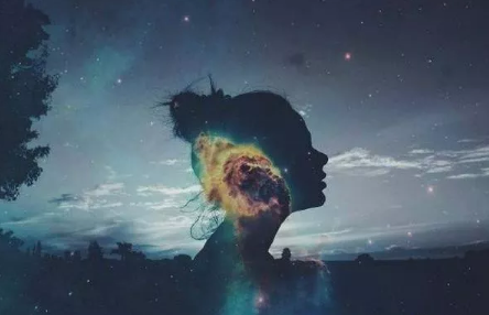 2018最新寫(xiě)給傻傻的自己配圖 傻傻的話(huà)寫(xiě)給自己一段話(huà)圖片1