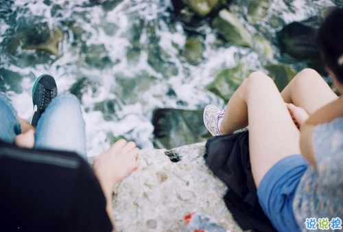 委屈和心里憋屈的說說 對一個人不值得的說說大全1