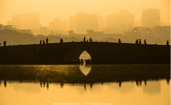 人生旅途中鼓舞你的很勵(lì)志的正能量說說帶圖片6