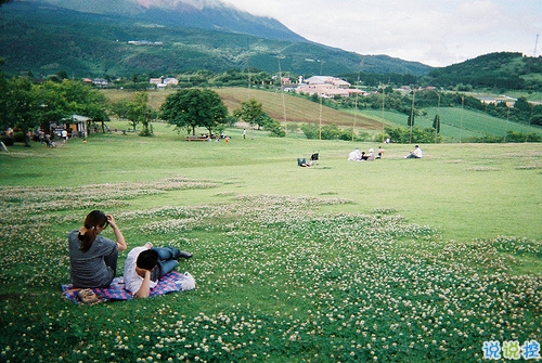 甜蜜情侶的戀愛愛情說說帶圖片 我相信星星會(huì)說話石頭會(huì)開花16