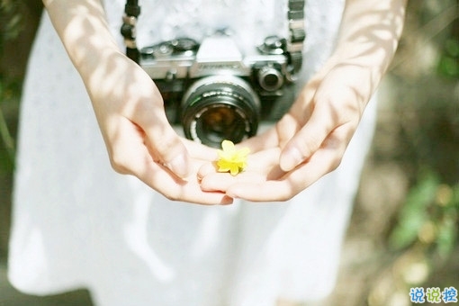 關(guān)于孤獨的經(jīng)典說說配圖 一個人孤獨的說說心情短語10