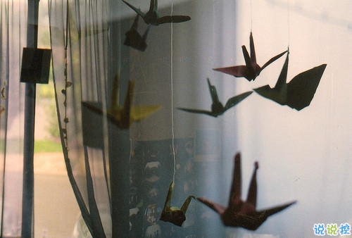 回憶總想哭的傷感說說帶圖片 學(xué)著忘記你釋懷一切的傷感說說5