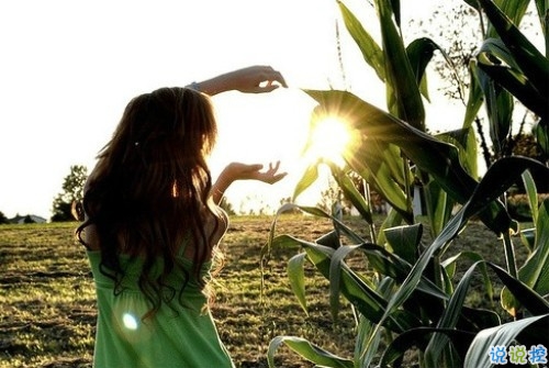 苦澀傷感的愛(ài)情說(shuō)說(shuō)帶圖片 特別心酸傷感的句子大全4