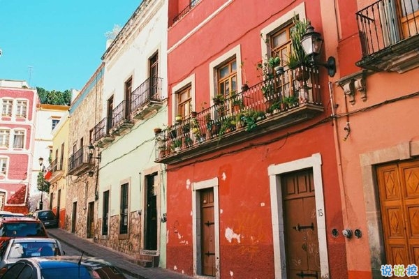 文字控喜歡的簡(jiǎn)單唯美的一句話說(shuō)說(shuō)帶圖片 煙塵滾滾一路行來(lái)我應(yīng)是迷了路了3