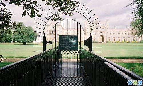 讓人感動(dòng)的愛情個(gè)性說說2019精選 總有些話觸碰到你的心靈1