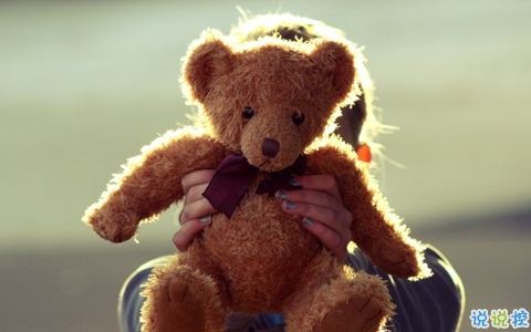 2019微信朋友圈個(gè)性說(shuō)說(shuō)配圖 手機(jī)有電錢(qián)包有錢(qián)比什么都好6