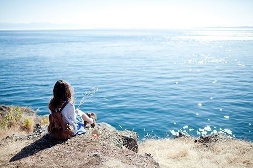 關(guān)于青春人生成長(zhǎng)的經(jīng)典哲理說(shuō)說(shuō)帶圖片 生活不只眼前的茍且還有詩(shī)和遠(yuǎn)方的田野15