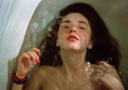 能讓人瞬間就哭的句子帶圖片2018 堅(jiān)強(qiáng)到令人心疼的短句配圖6